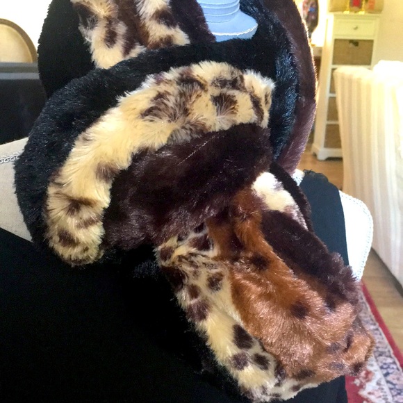 Faux Fur Shawl - Wrap - Picture 10 of 12